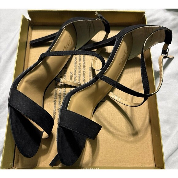 Thalia Sodi Women Darria Cross Strap High Heeled Sandals Size US 8M Black - Picture 4 of 6